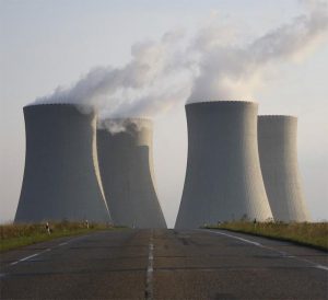  Nuclear disaster threatens - Humanizator.ro